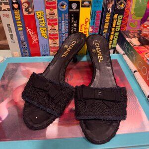 VINTAGE CHANEL TWEED RIBBON COCO MARK KITTEN HEEL SANDALS